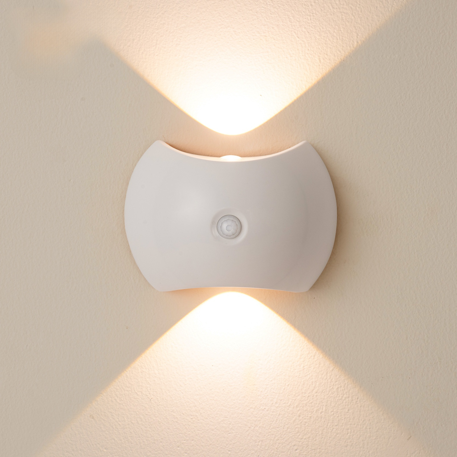 Kleine Wandlampe ohne Bohren