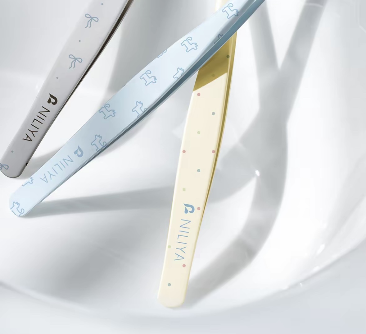 Tweezers for Journal & Scene Making