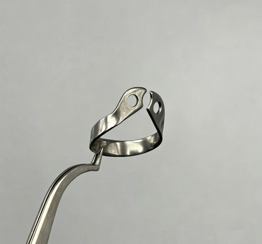 B4 Dental Rubber Dam Clamp Stainless Steel Anterior Teeth Retainer for Pediatric Dentistry