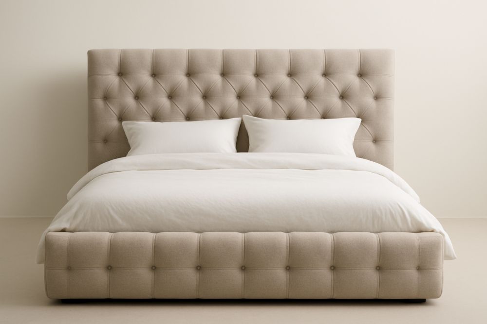 Lit double capitonné beige en tissu