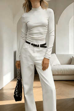 ⏰ LAST DAY SAVE 50%🔥Women's mock neck brushed cotton basic long-sleeved t-shirt, perfect for layering or wearing as a base layer.