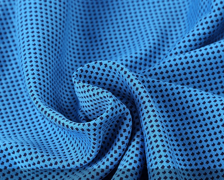 Cooling Ice Towel (Neck-Wrap Style) — Ideal for Sports, Running, Jogging, Fitness, and Cooling Down