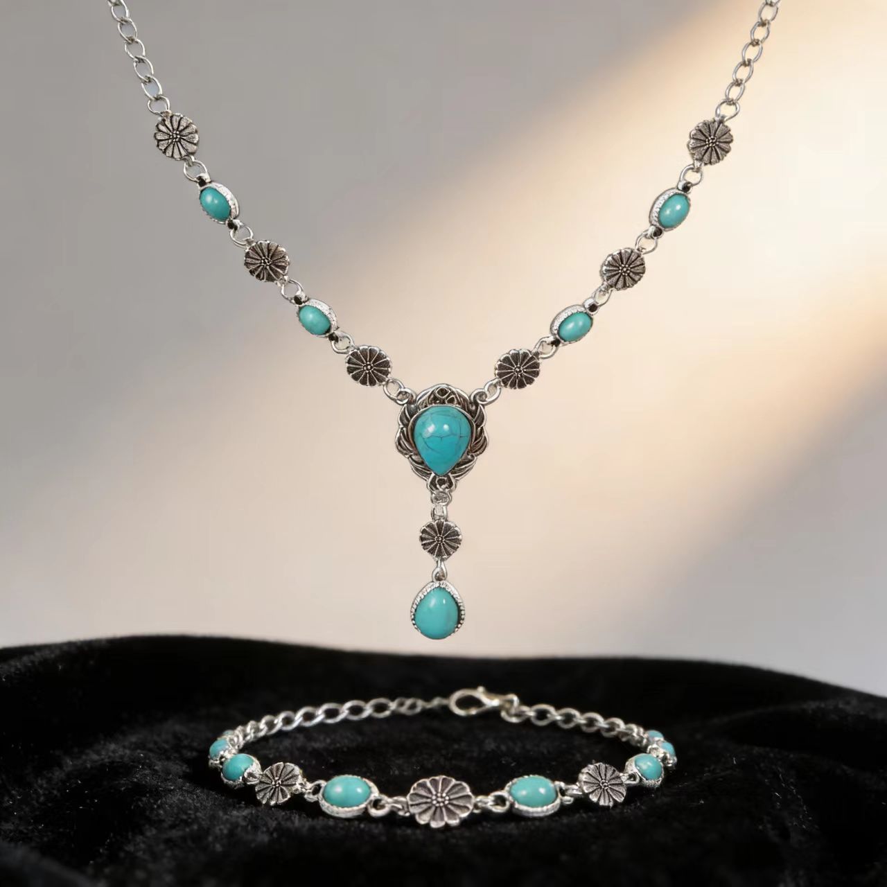 Retro Bohemian-Style Faux Turquoise Inlay Necklace