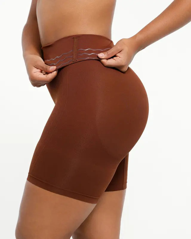 Look Snatched—Not Squeezed.  The Shapewear That Smooths Without Rolling, Digging, or Discomfort.