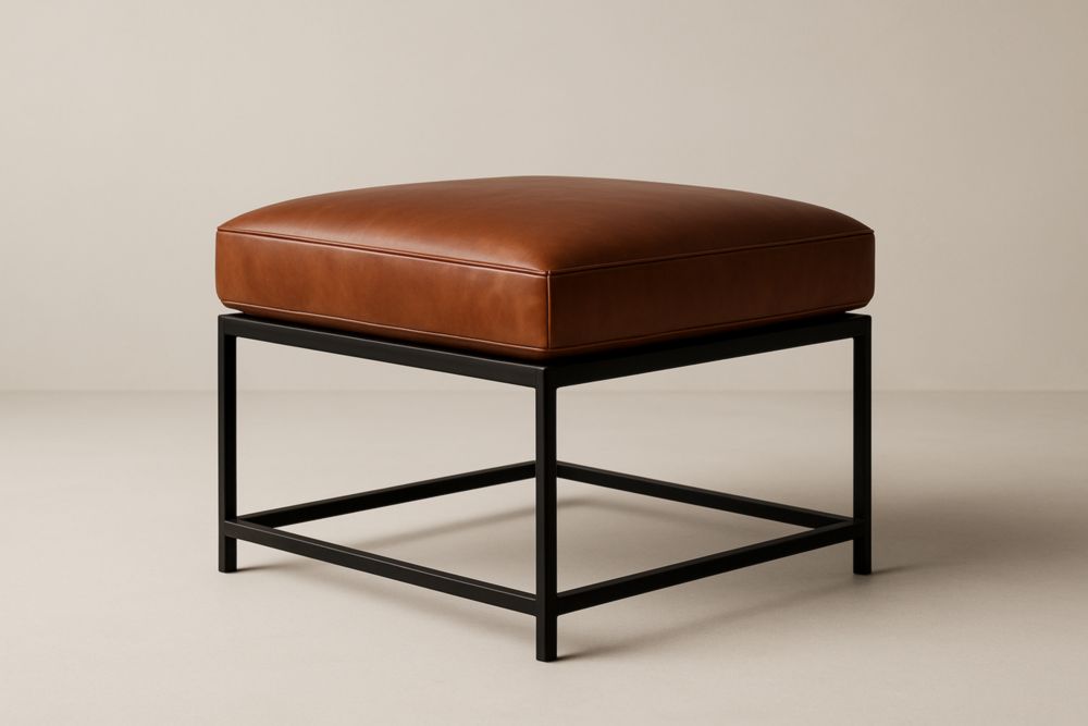 Poggiapiedi con struttura in metallo nero