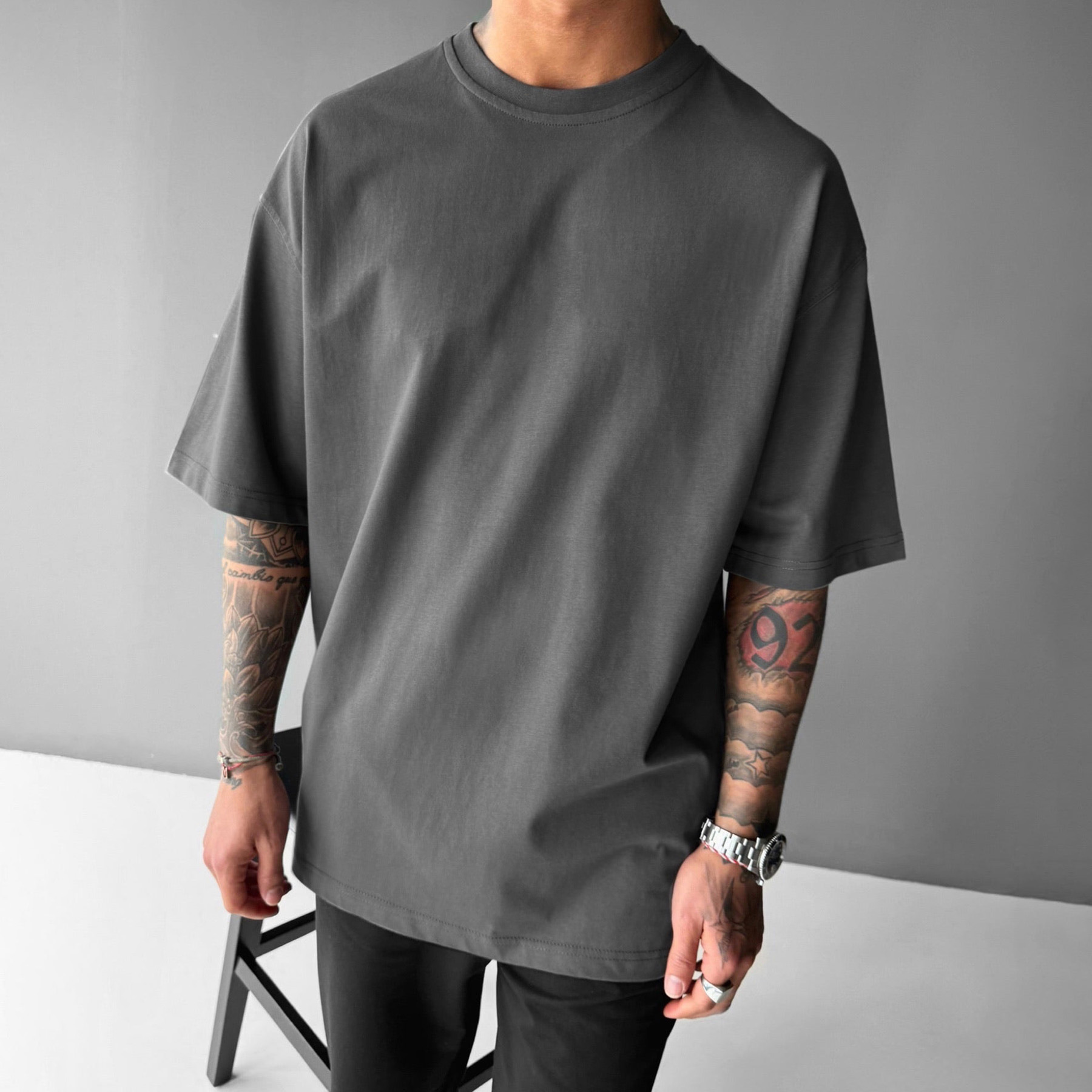 Unisex Anime Inspired Vintage T-Shirt丨