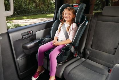 Graco SlimFit 3 en 1 Asiento de coche convertible, diseño que ahorra espacio, Darcie, adecuado para trasero y delantero, asiento elevador de respaldo alto con reposacabezas de 10 posiciones