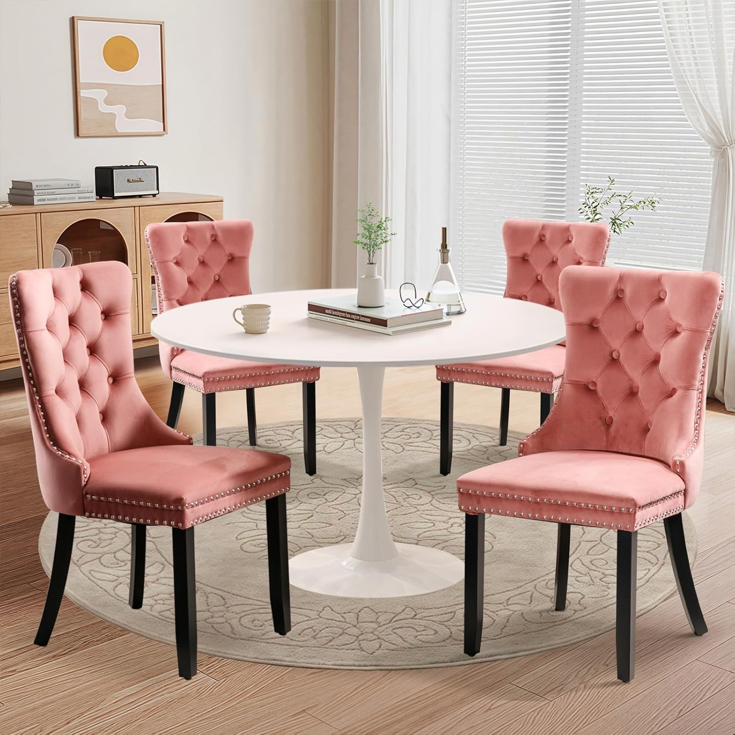 Juego de 6 sillas de comedor tapizadas de piel, estilo moderno, con ribete de cabeza de clavo y pata de madera, anillo de metal para comedor y sala de estar (blanco y negro, juego de 6)