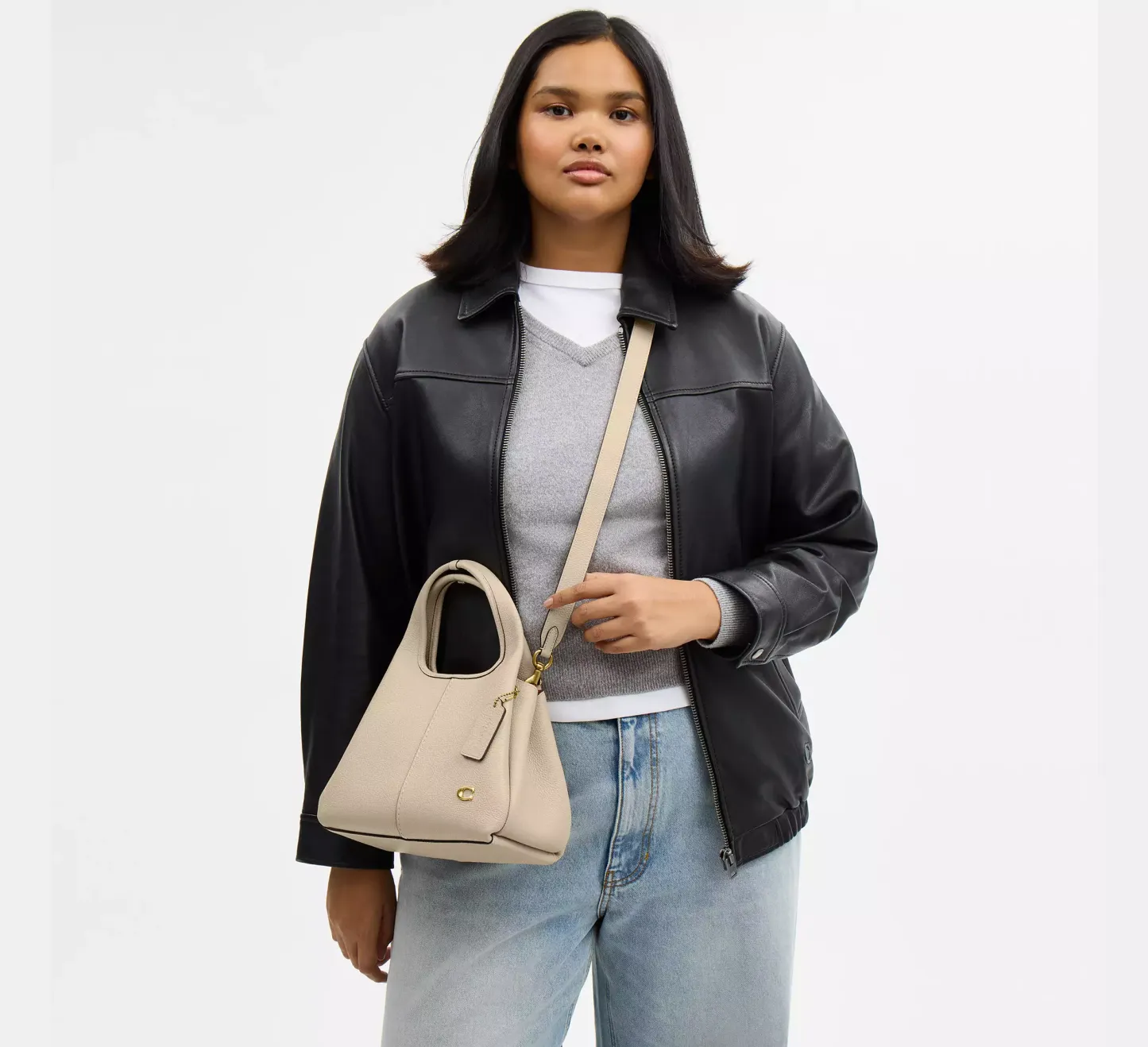 라나 숄더 백 23