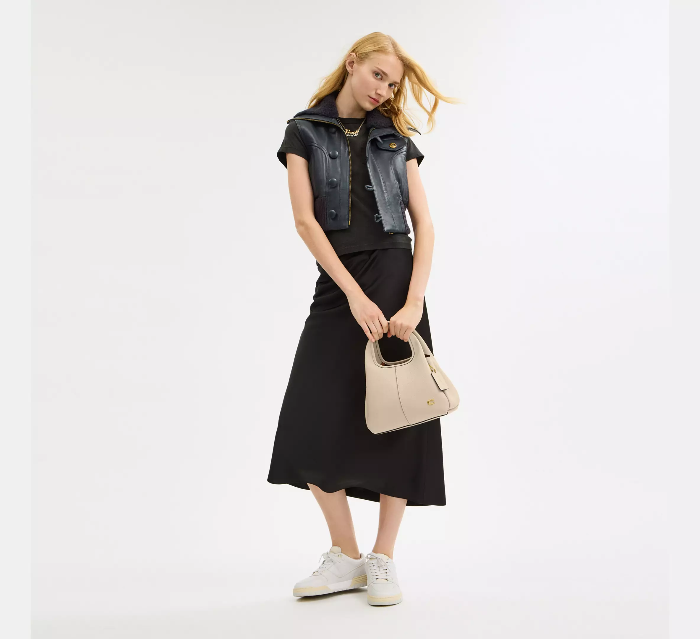 라나 숄더 백 23