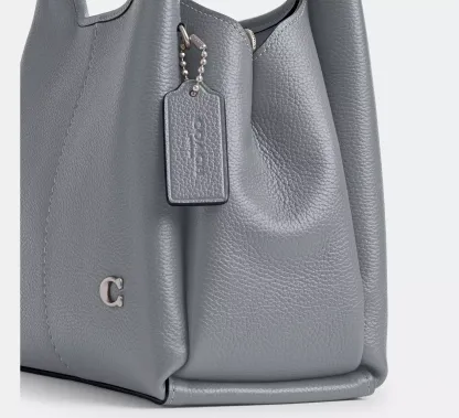 라나 숄더 백 23