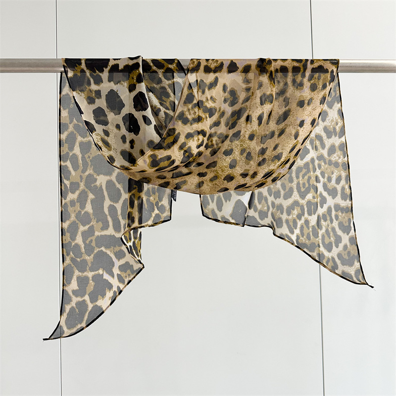 桑蚕丝度假波点斜角丝巾 女 度假长巾披肩