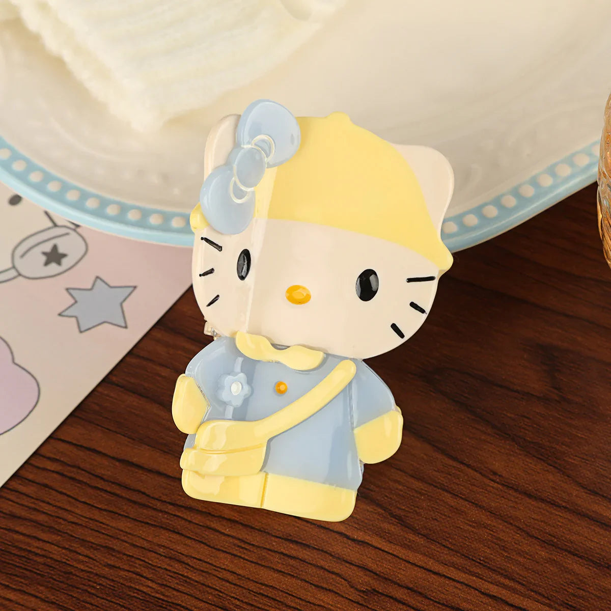 Bow Kitty hair claw clip