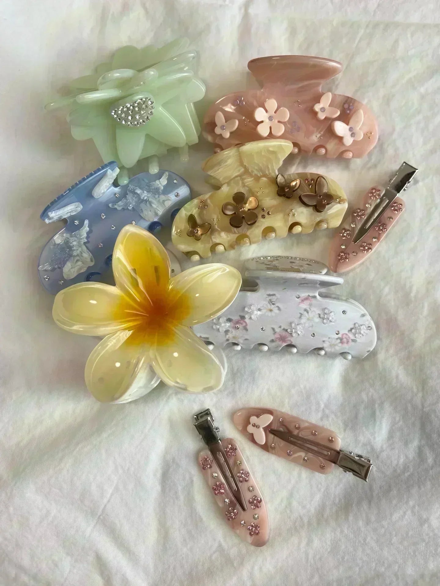 Sweetheart Eyes Clip in Angel Aura - bowsatelier