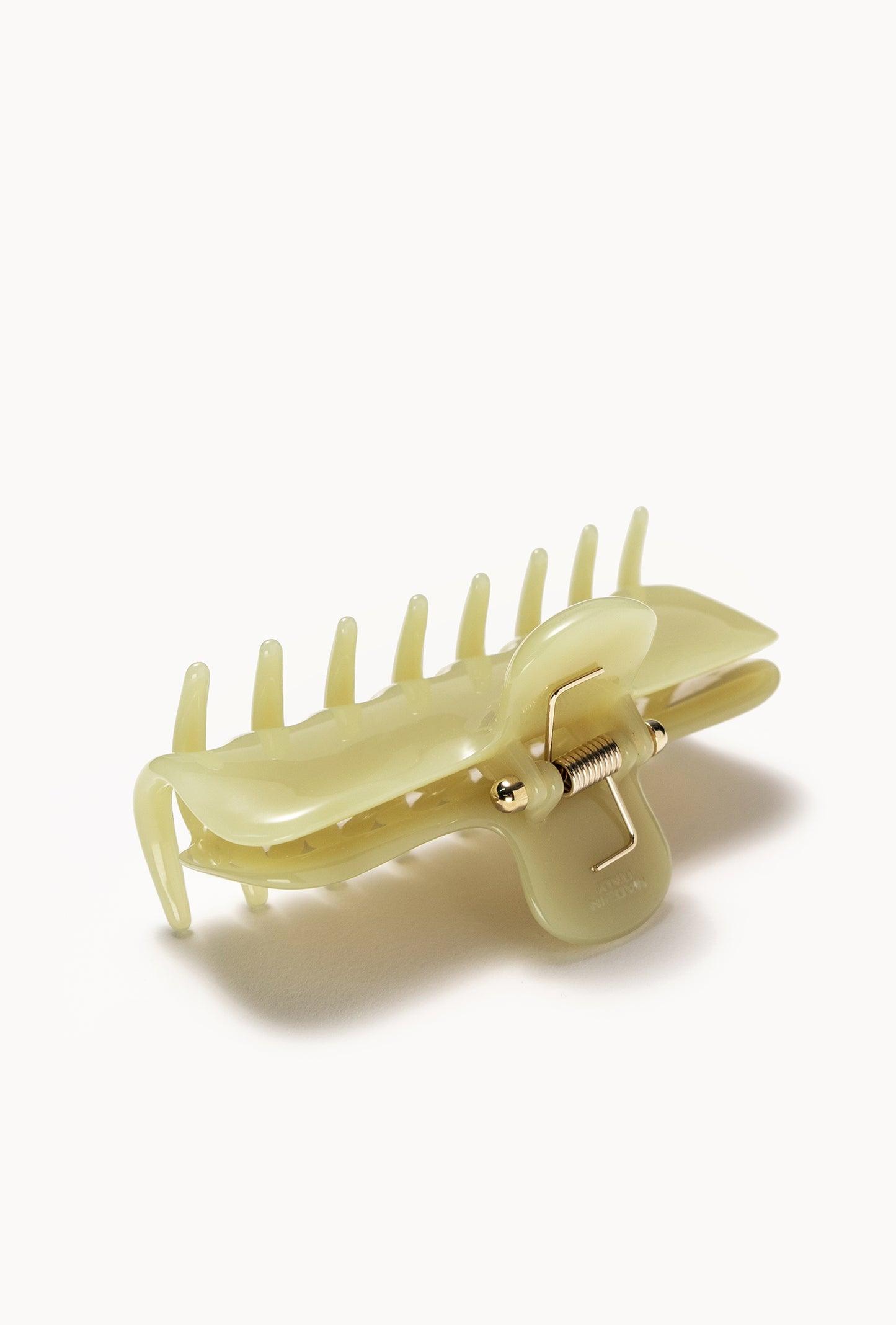 Big Effortless Clip in Avocado No. 4 Claw Clip bio-acetate go-to essentials undo hair claw big sale designer tortoise shell hair claw clip durable pink butterfly flat online wholesale hair pin hair accessories french barrettes for thick hair styles women. 