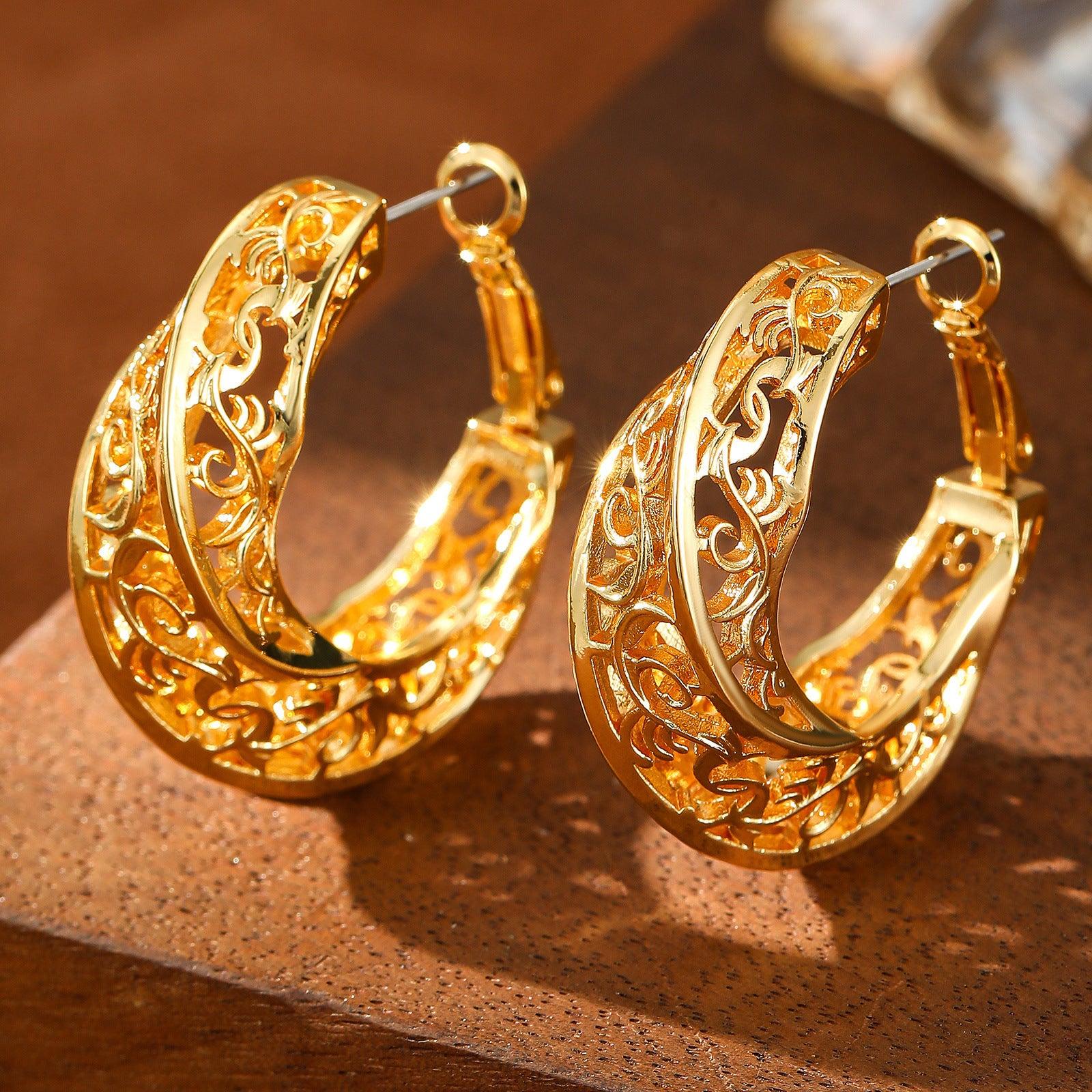 Chloe Urban Prom Plain Metal Earrings - bowsatelier