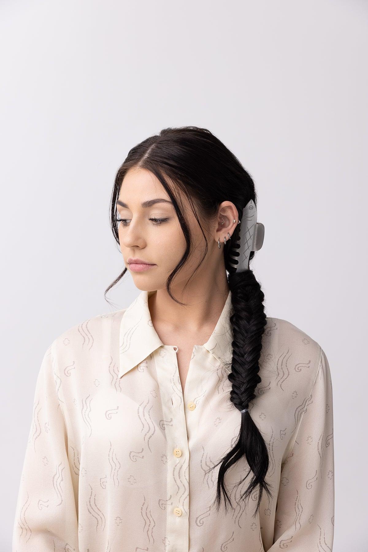 Jennie Sea Herring Fish bio-acetate lightweight high quality winona irene big sale designer tortoise shell hair claw clip durable pink butterfly flat online wholesale hair pin hair accessories french barrettes for thick hair styles women.