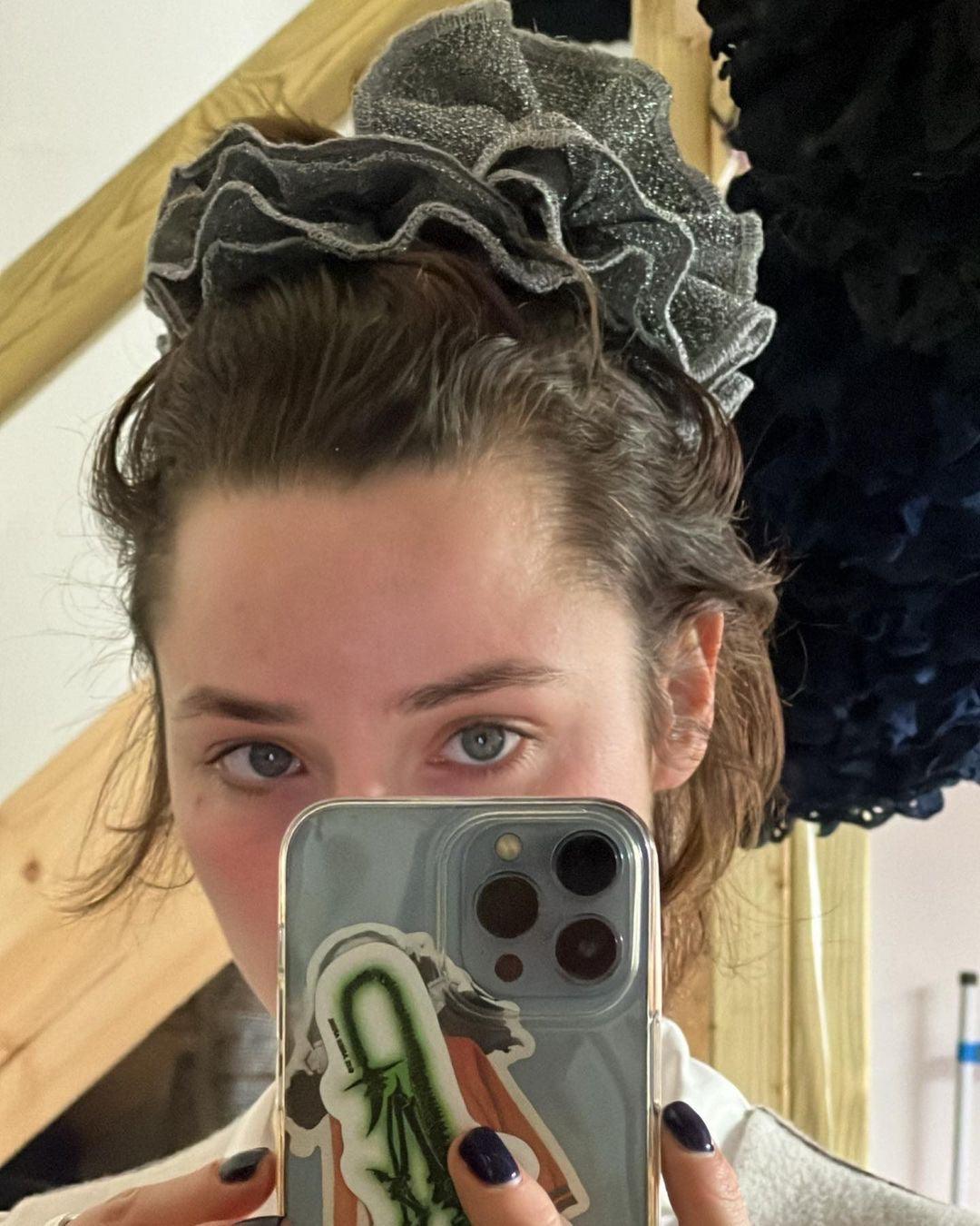 Bowsatelier Sweet Dreams Scrunchie in Silver Brat  and gold stylish for thick curly good shining hair 