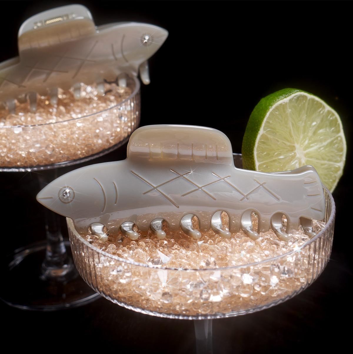 Jennie Sea Herring Fish Claw bio-acetate lightweight high quality winona irene big sale designer tortoise shell hair claw clip durable pink butterfly flat online wholesale hair pin hair accessories french barrettes for thick hair styles women.