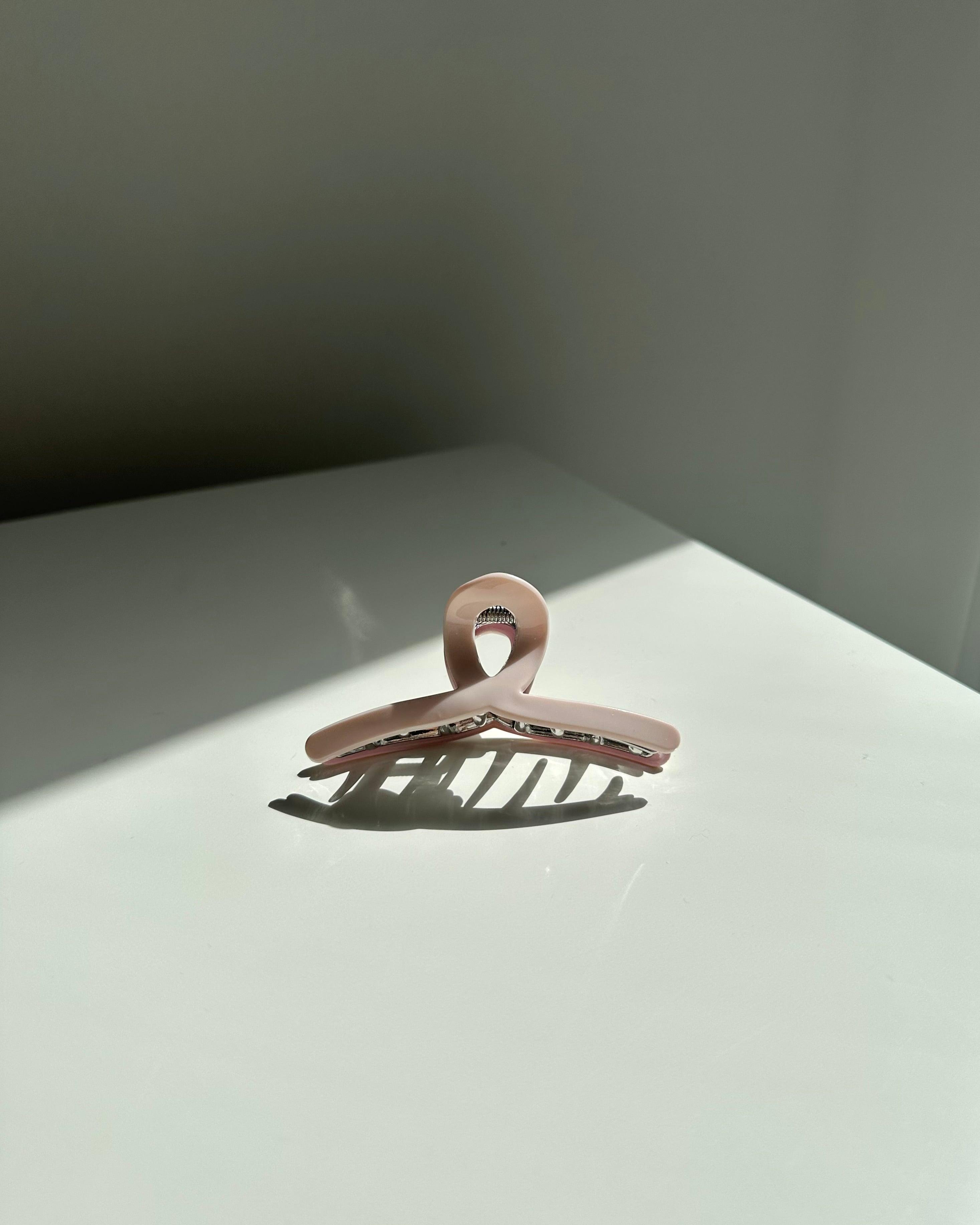 bio-acetate extra large octopus big sale designer tortoise shell hair claw clip durable pink butterfly flat online wholesale hair pin hair accessories french barrettes for thick hair styles women. 