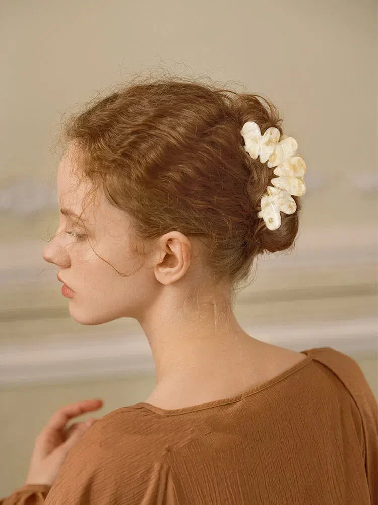 Amy Large Hair Claw bio-acetate go-to essentials emijay discount large big sale designer Sephora hair claw clip durable pink butterfly flat feminine, high-quality hair accessories like statement Nordstrom hair pin french barrettes for all hair types