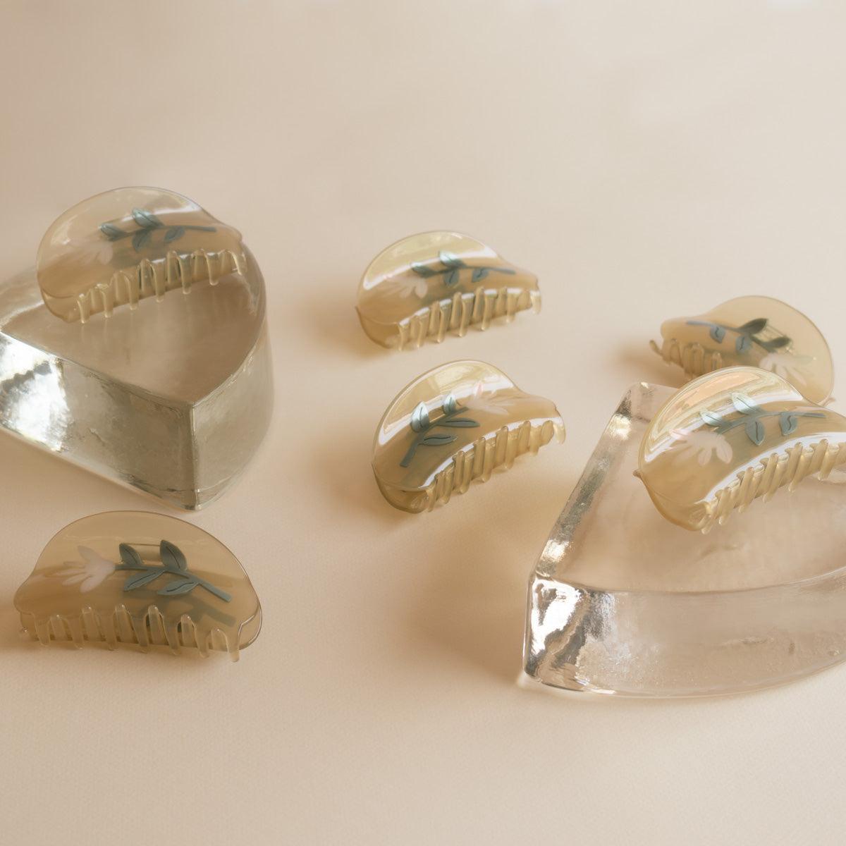 Thistle Flower Jennie inspired cute bio-acetate lightweight high quality winona irene hair claw clip sale. Easy-to-use,perfect for gifts and workouts or Everyday hairstyles.