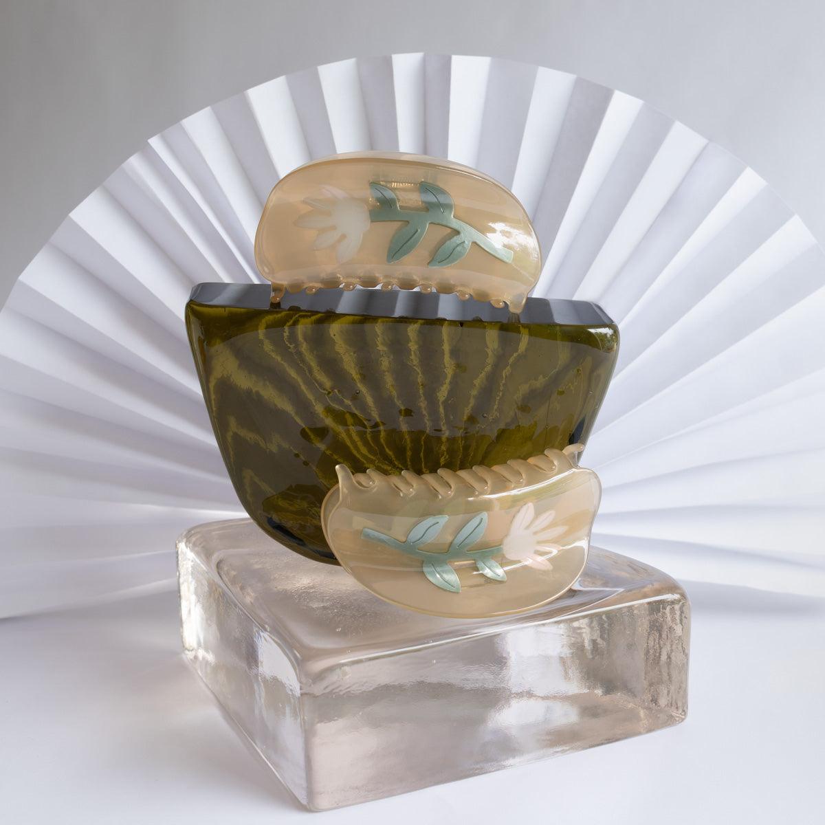 Thistle Flower cute bio-acetate lightweight high quality winona irene octopus bio-acetate ligh big sale designer tortoise shell hair claw clip durable pink butterfly flat online wholesale hair pin hair accessories french barrettes for thick hair styles women. 