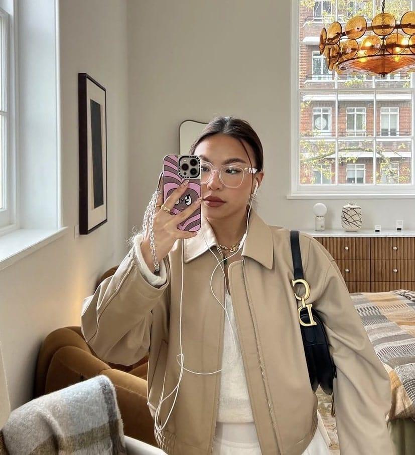 Flutter Drip Crystal Wristlet Phone Strap  Stringting sale phone charm crafted with high-quality colorful beads—perfect for accessorizing phones with a minimalist, stylish touch. A must-have essential and a thoughtful gift idea for women.