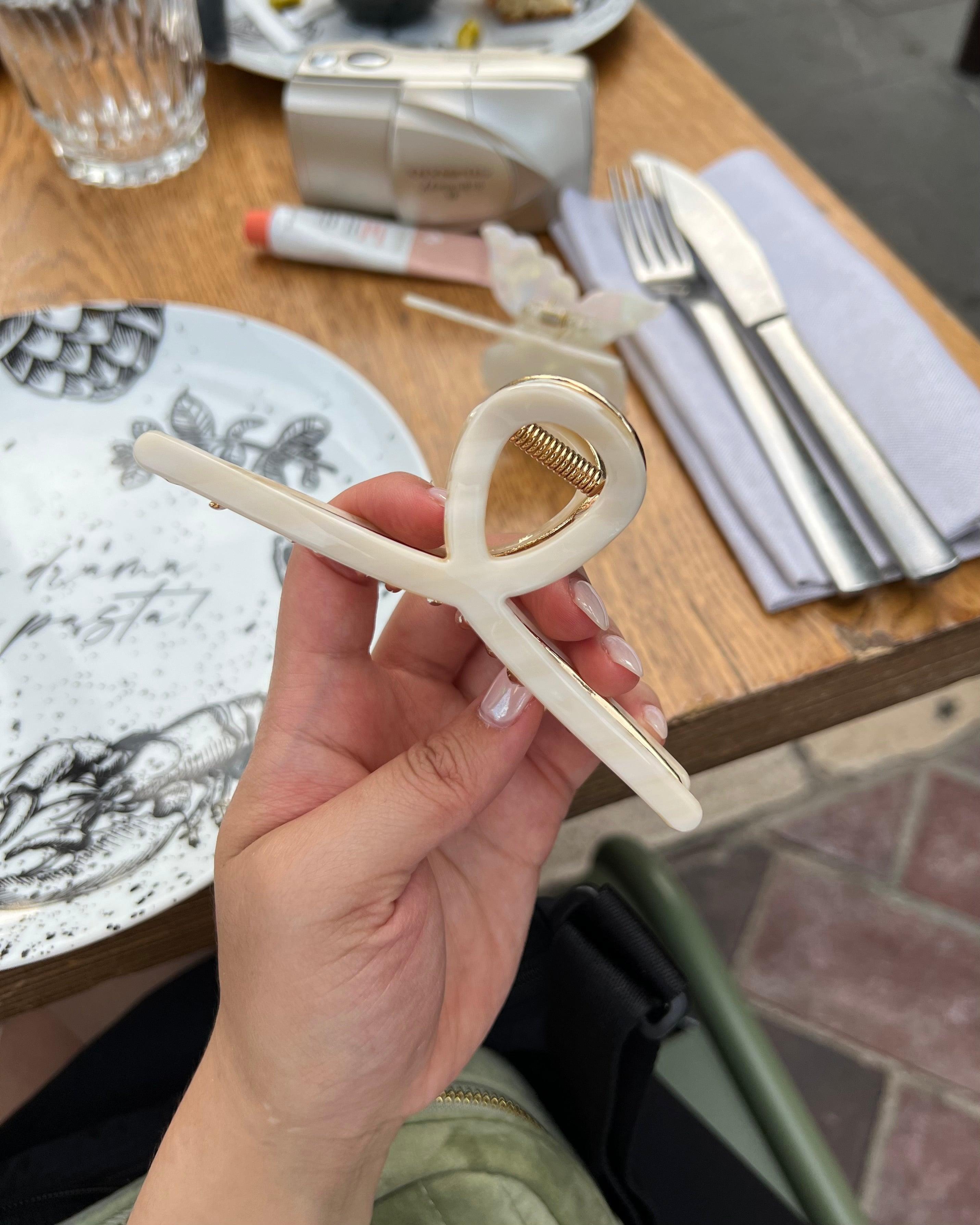 bio-acetate extra large octopus big sale designer tortoise shell hair claw clip durable pink butterfly flat online wholesale hair pin hair accessories french barrettes for thick hair styles women. 