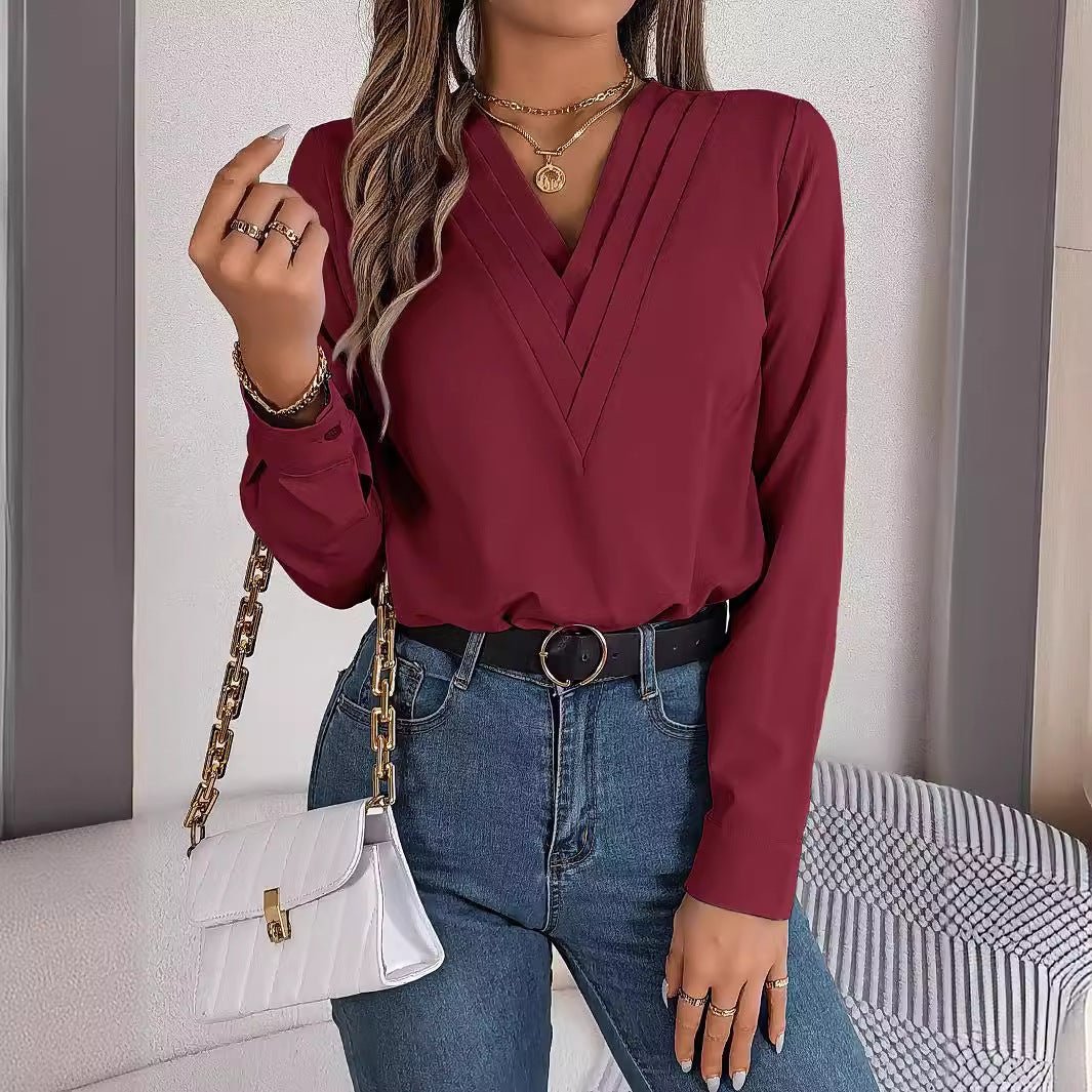 Solid color layered V-neck long-sleeved shirt