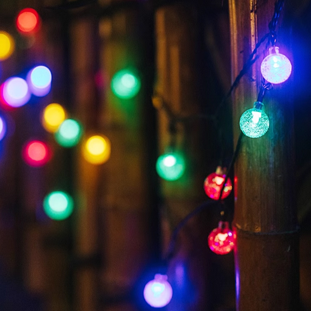 Guirnalda de luces solares de burbuja multicolor para decoración exterior