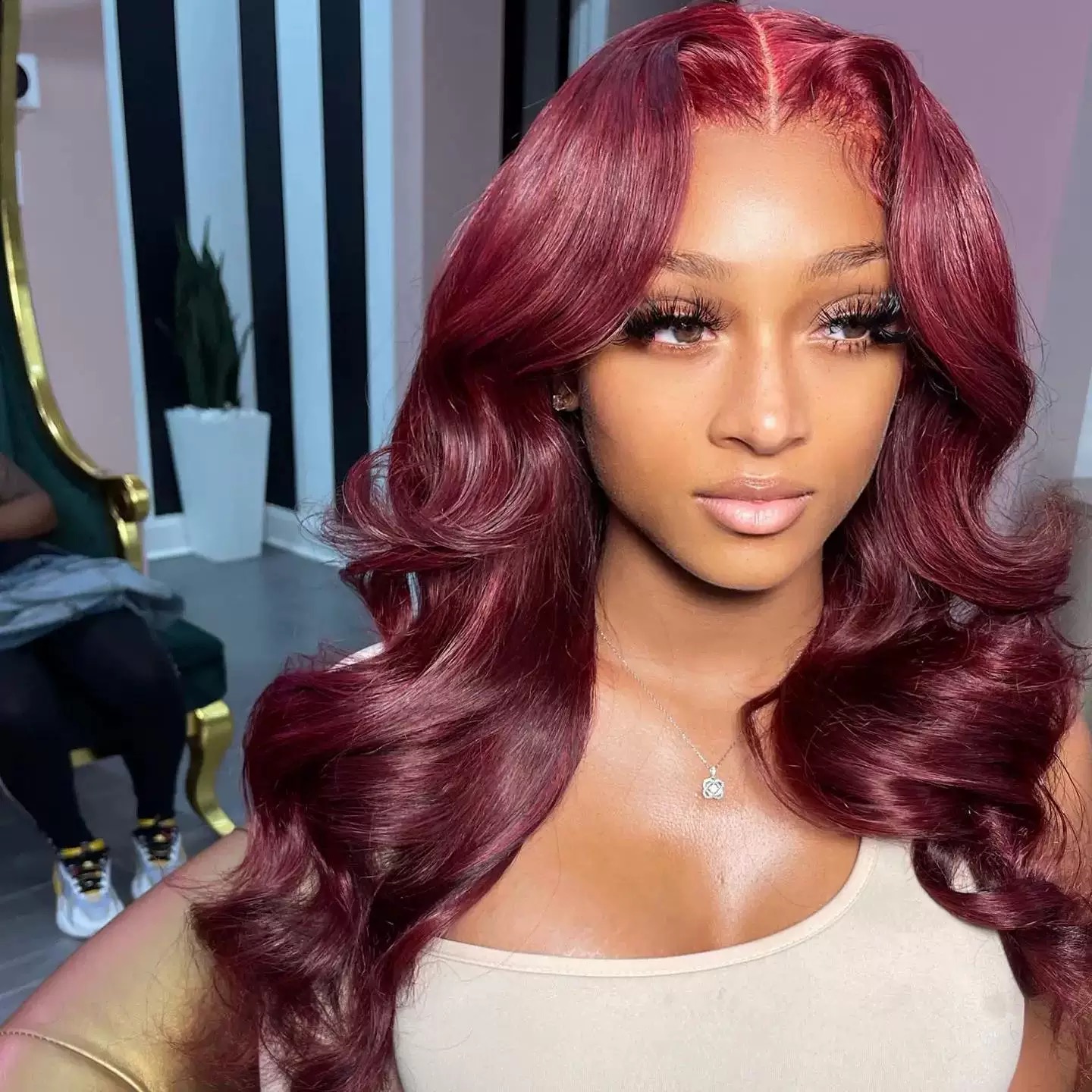 Long Wavy Red Hair – Elegant & Voluminous Synthetic Wig