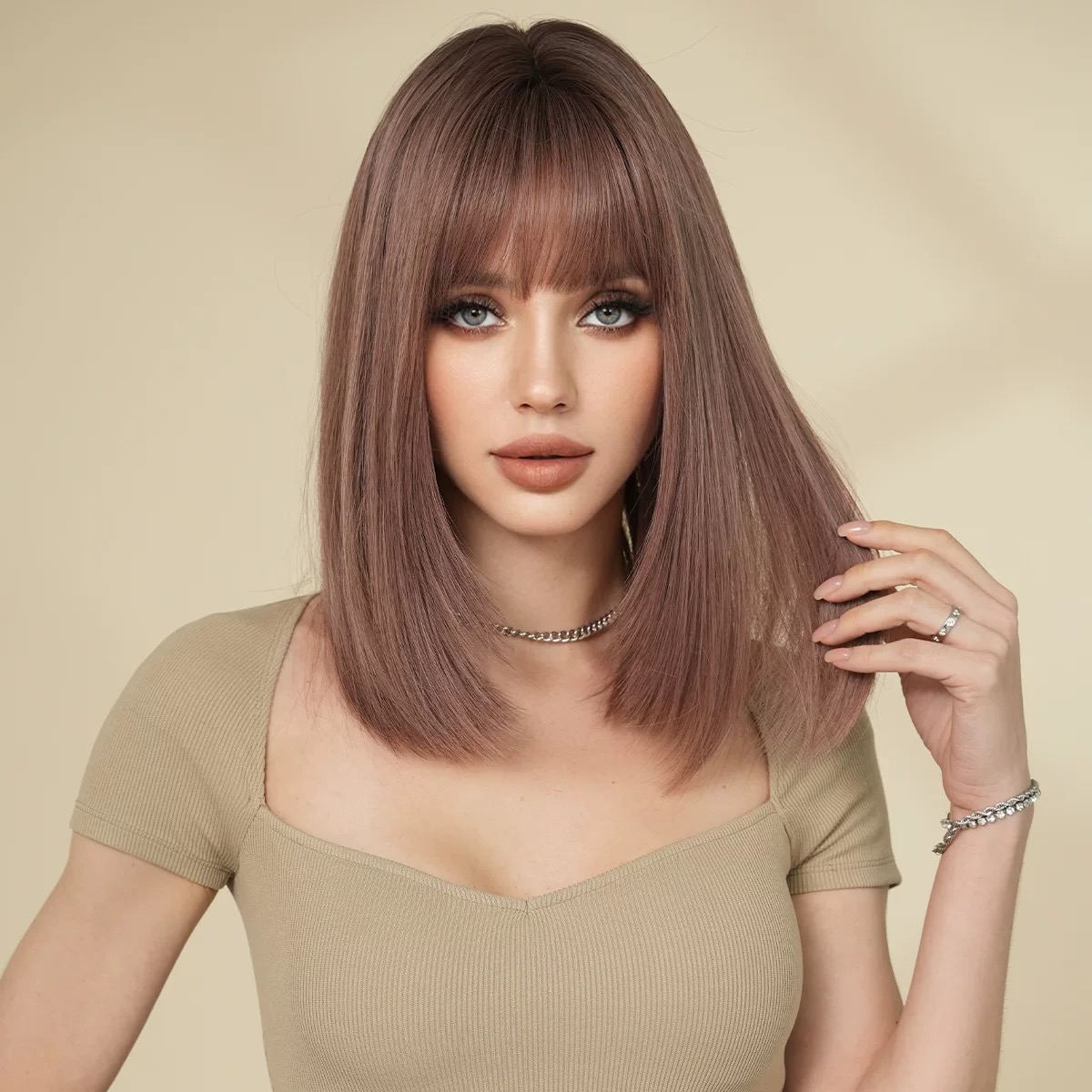 Short Straight Light Brown Hair – Sleek & Natural Look Wig