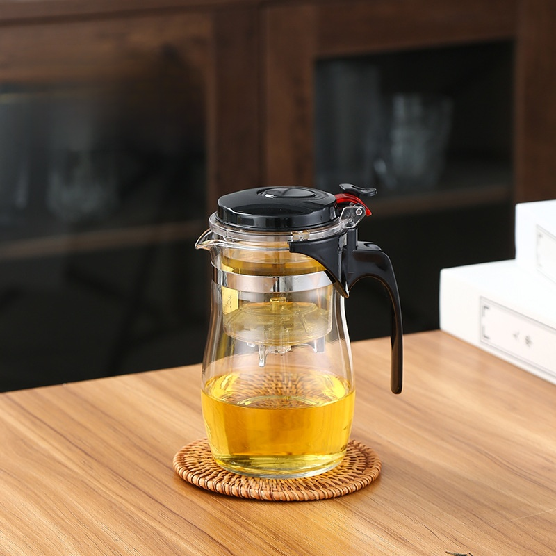 Teekanne aus dickwandigem Glas