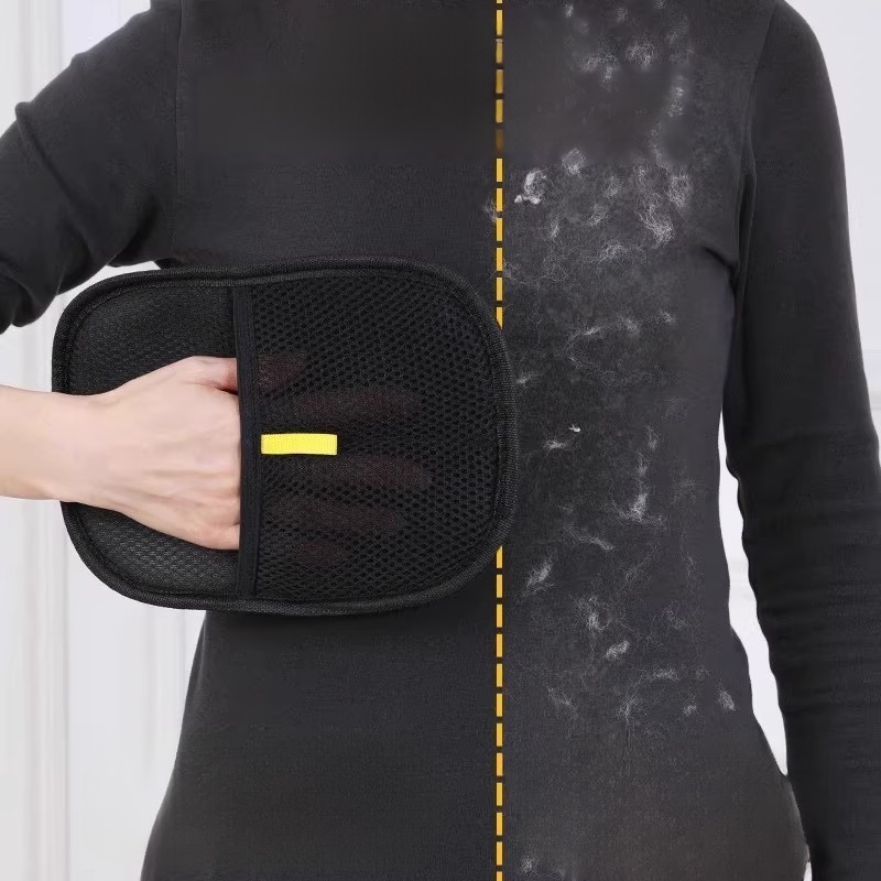 Multi-functional pet cleaning glove