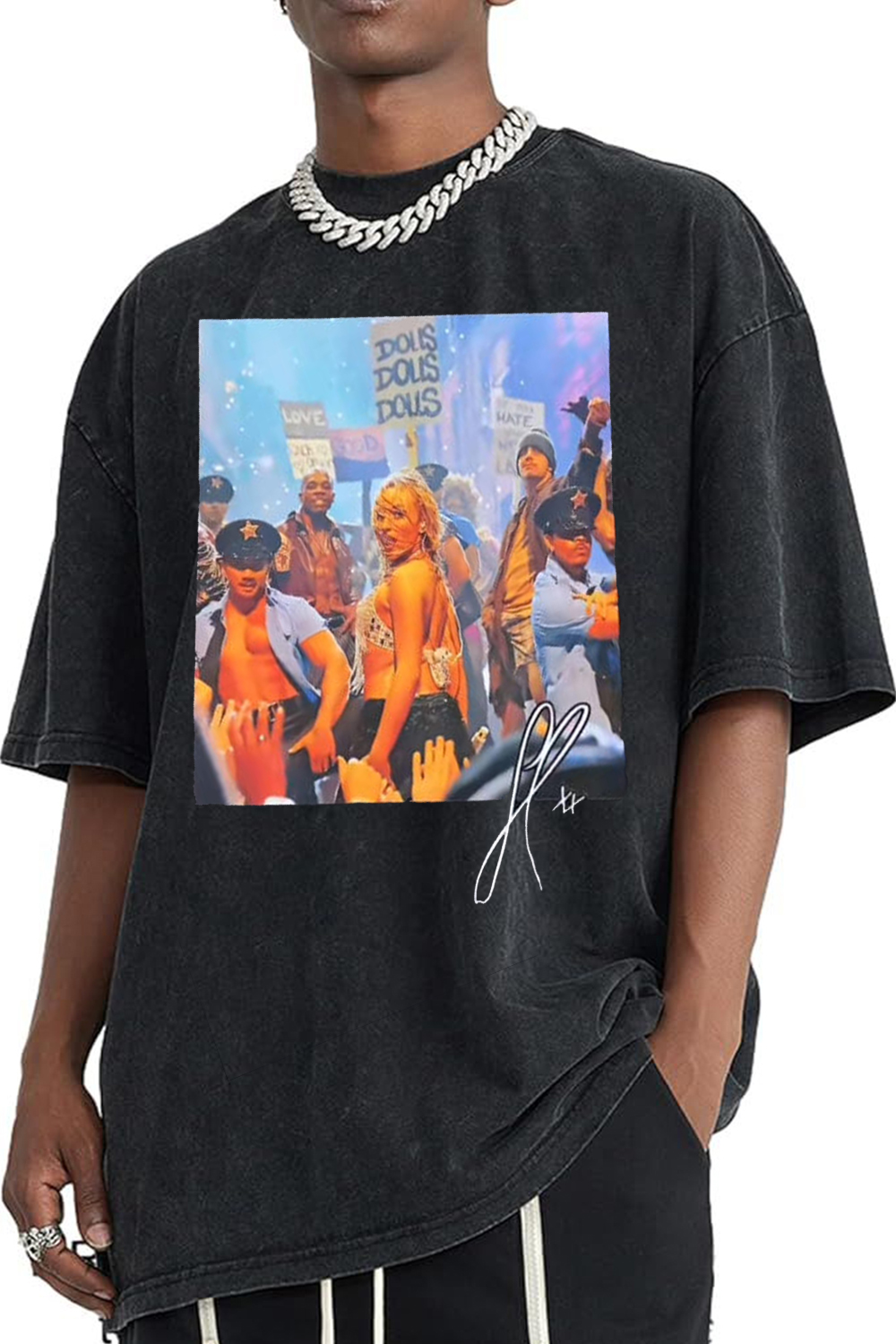 🔥 Sabrina Carpenter Tee