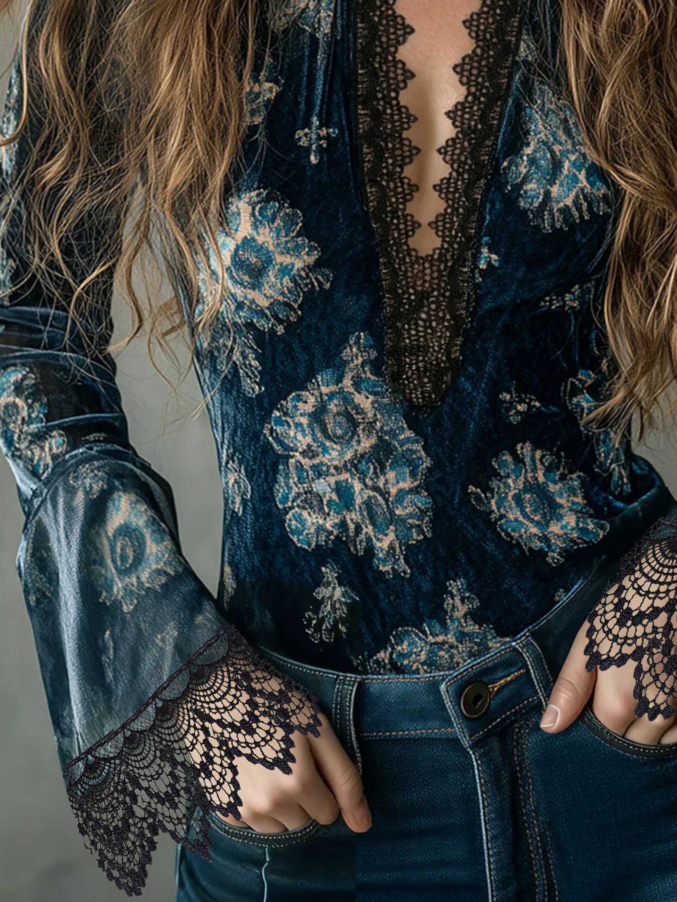 Women's Elegant Lace-trimmed Velvet V-neck Top-elviree