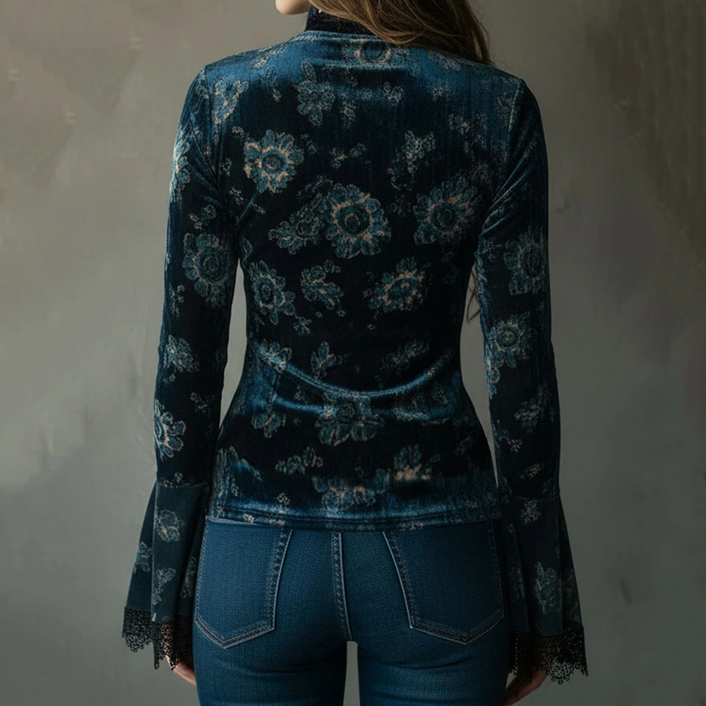 Women's Elegant Lace-trimmed Velvet V-neck Top-elviree