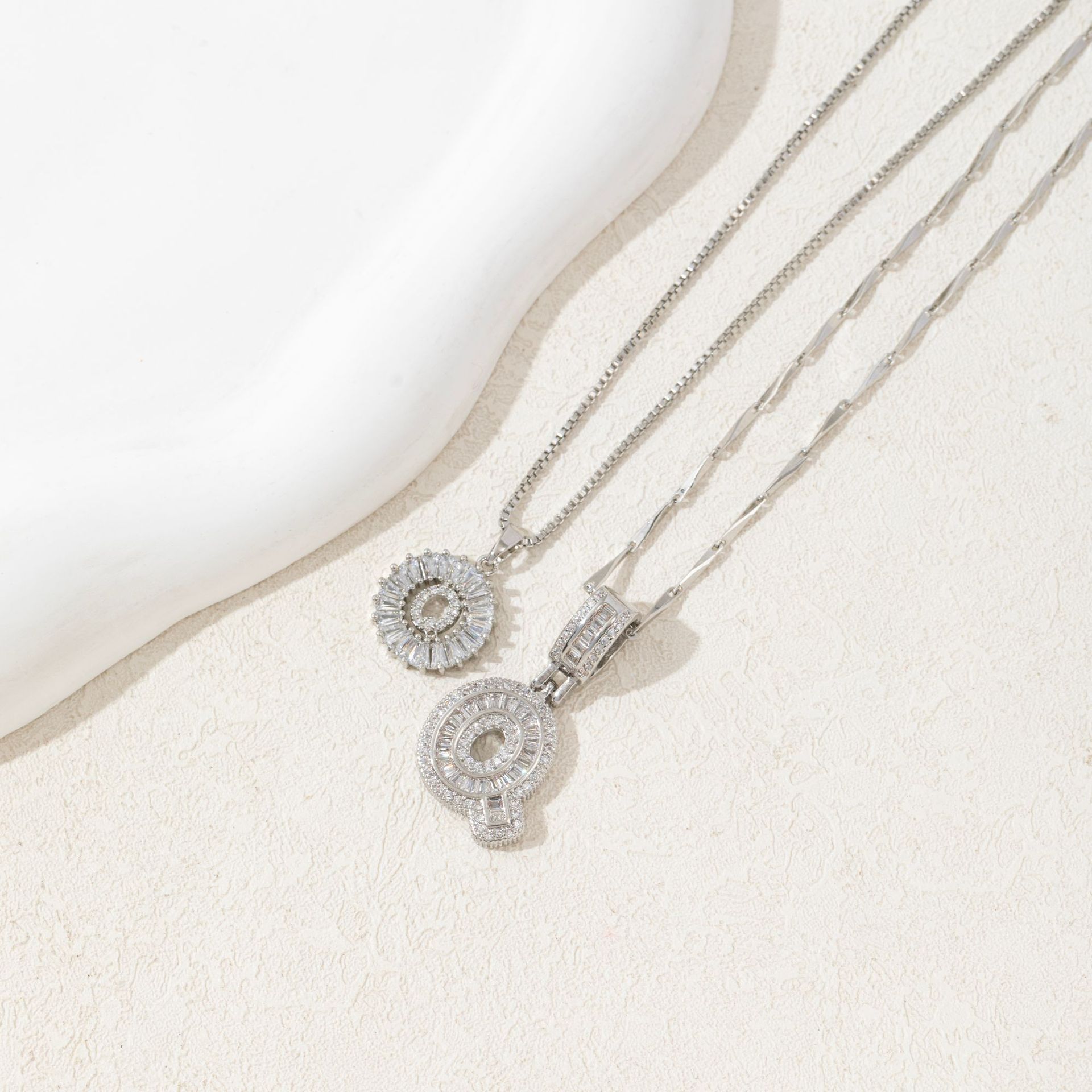 2 Szt. Naszyjnik z Literą z Kryształami