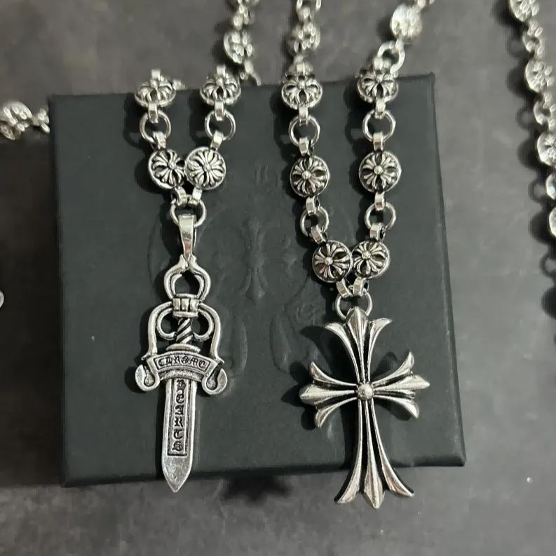 Naszyjnik z krzyżem mieczy, naszyjnik z krzyżem serc, naszyjnik gotycki, naszyjnik z kotwicą, naszyjnik z krzyżem punkowym, naszyjnik z krzyżem serc Akcesoria