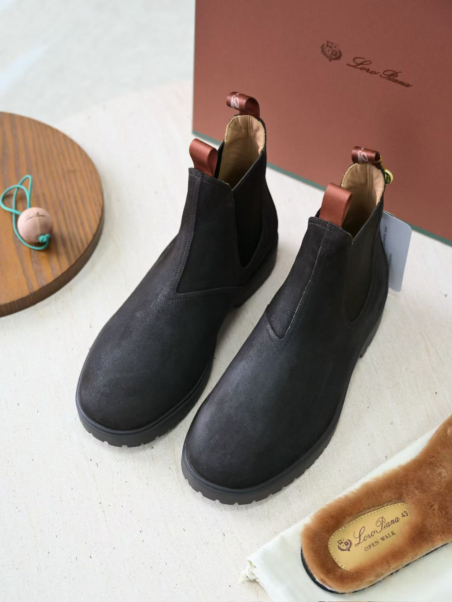 Loro Piana LP Summer Walk / End Walk — Low-Top, Comfortable, and Casual Men's Shoes (Suede) | High-Top Chelsea Boots FAP6922_H027