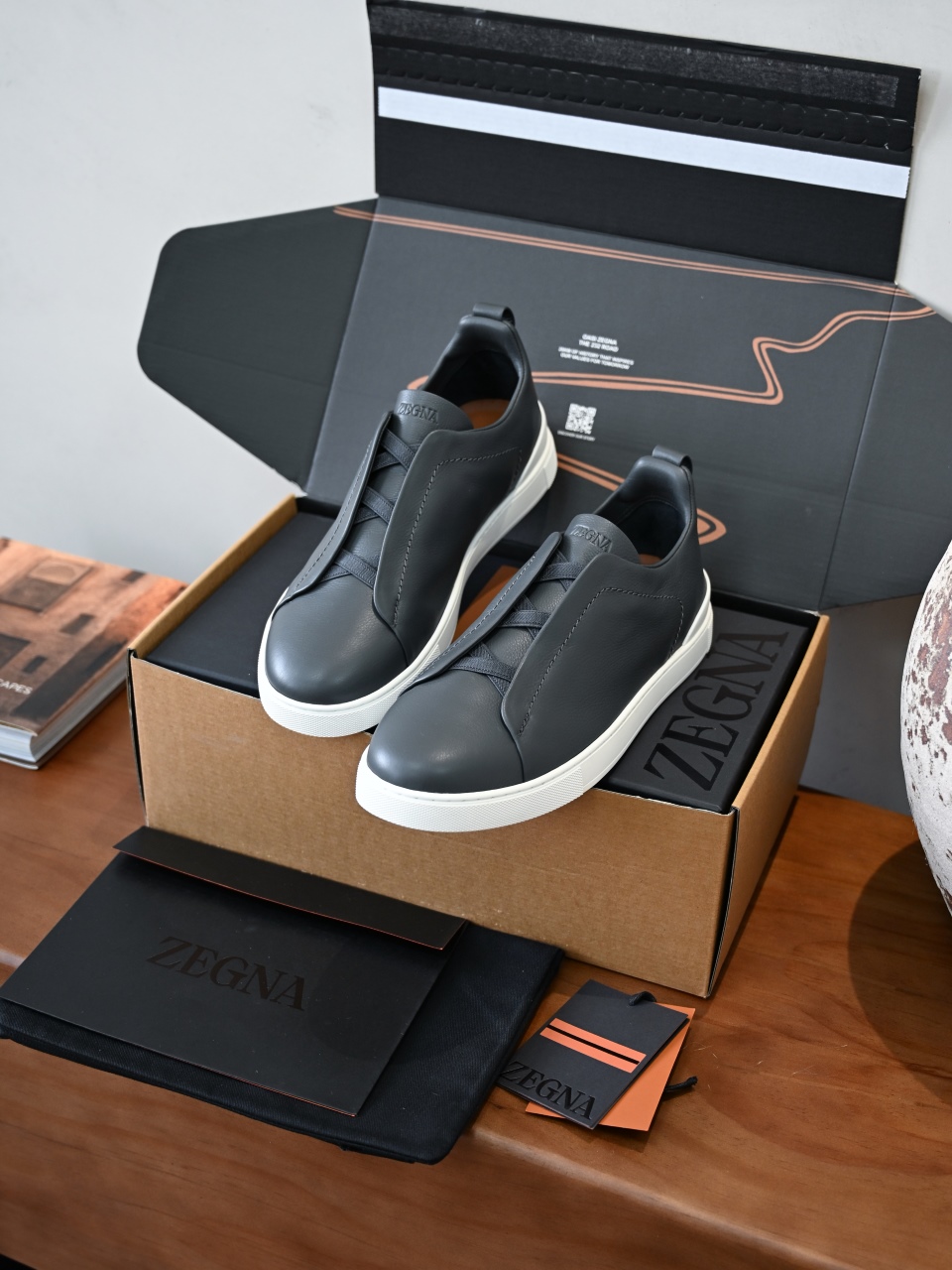 ZE2617 杰尼亚  Zegna Triple -(Smooth Leather) Laceless Sneakers -C0-09-LHOTA-S5207