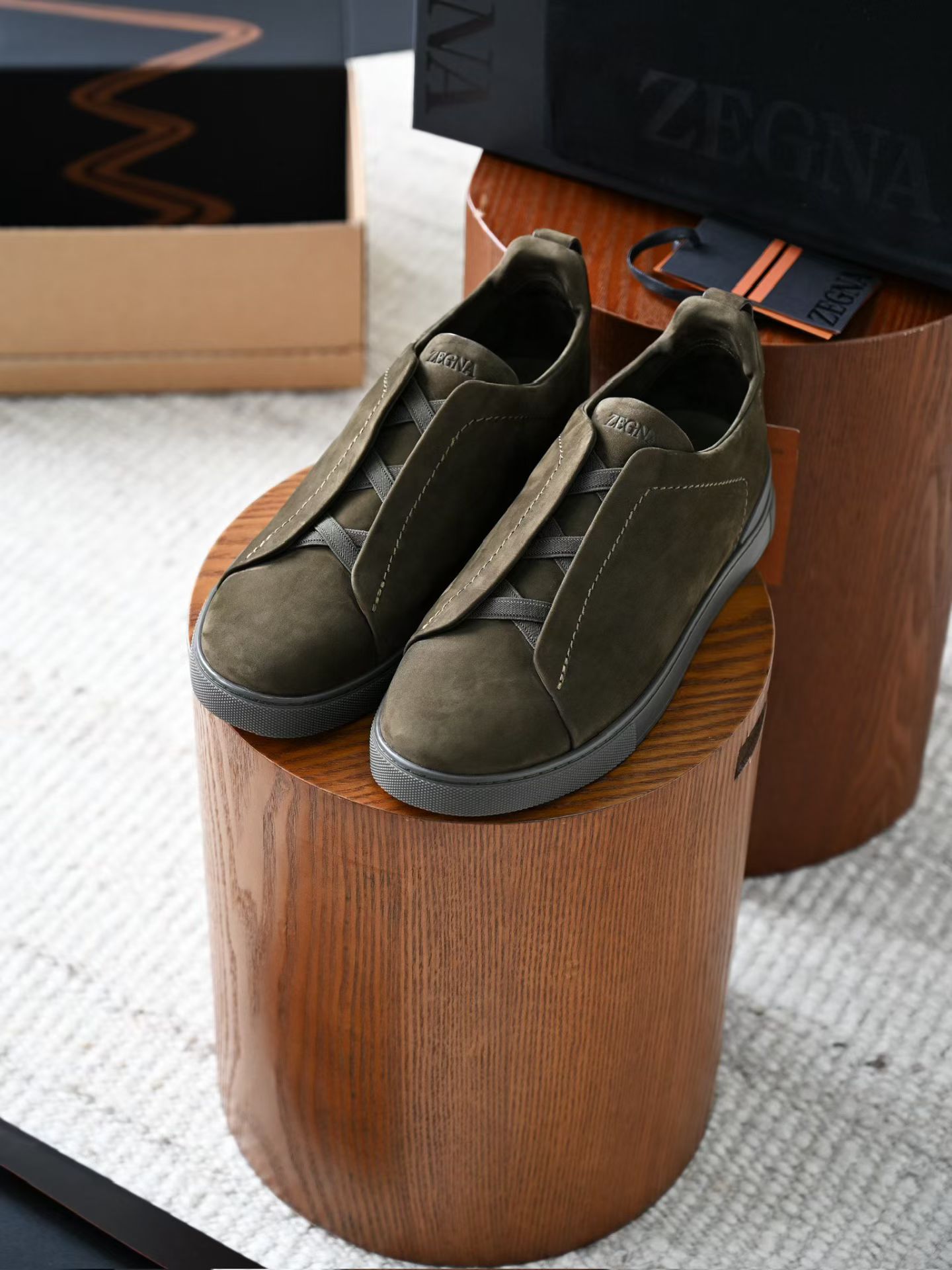 ZE2441-5 杰尼亚  Zegna Triple -(Suede) Laceless Sneakers -C0-LHNBC-S7964Z