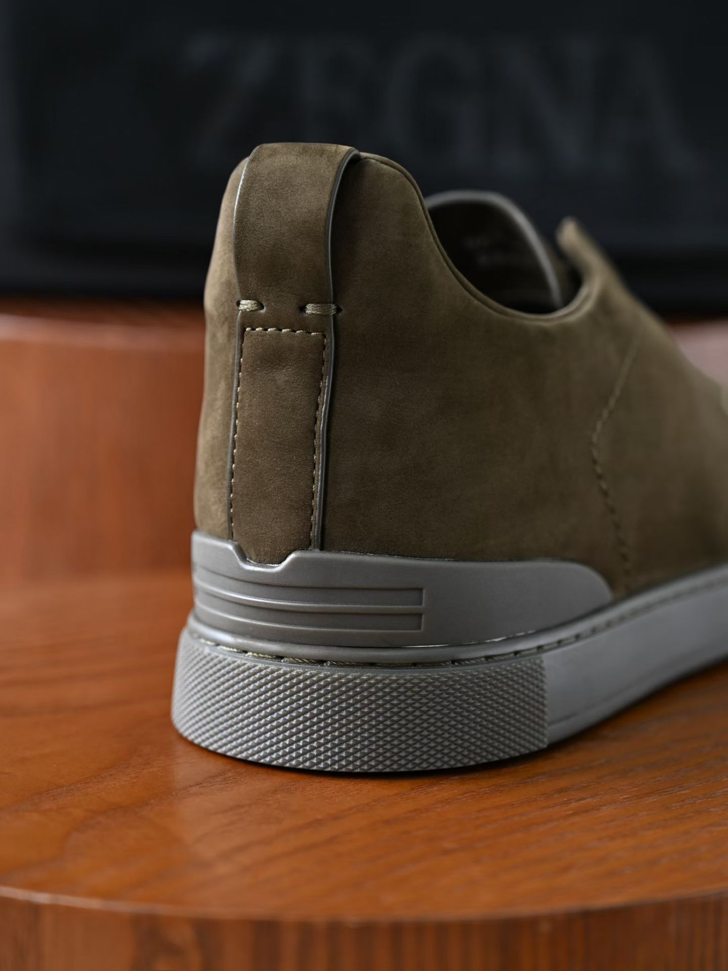 ZE2441-5 杰尼亚  Zegna Triple -(Suede) Laceless Sneakers -C0-LHNBC-S7964Z