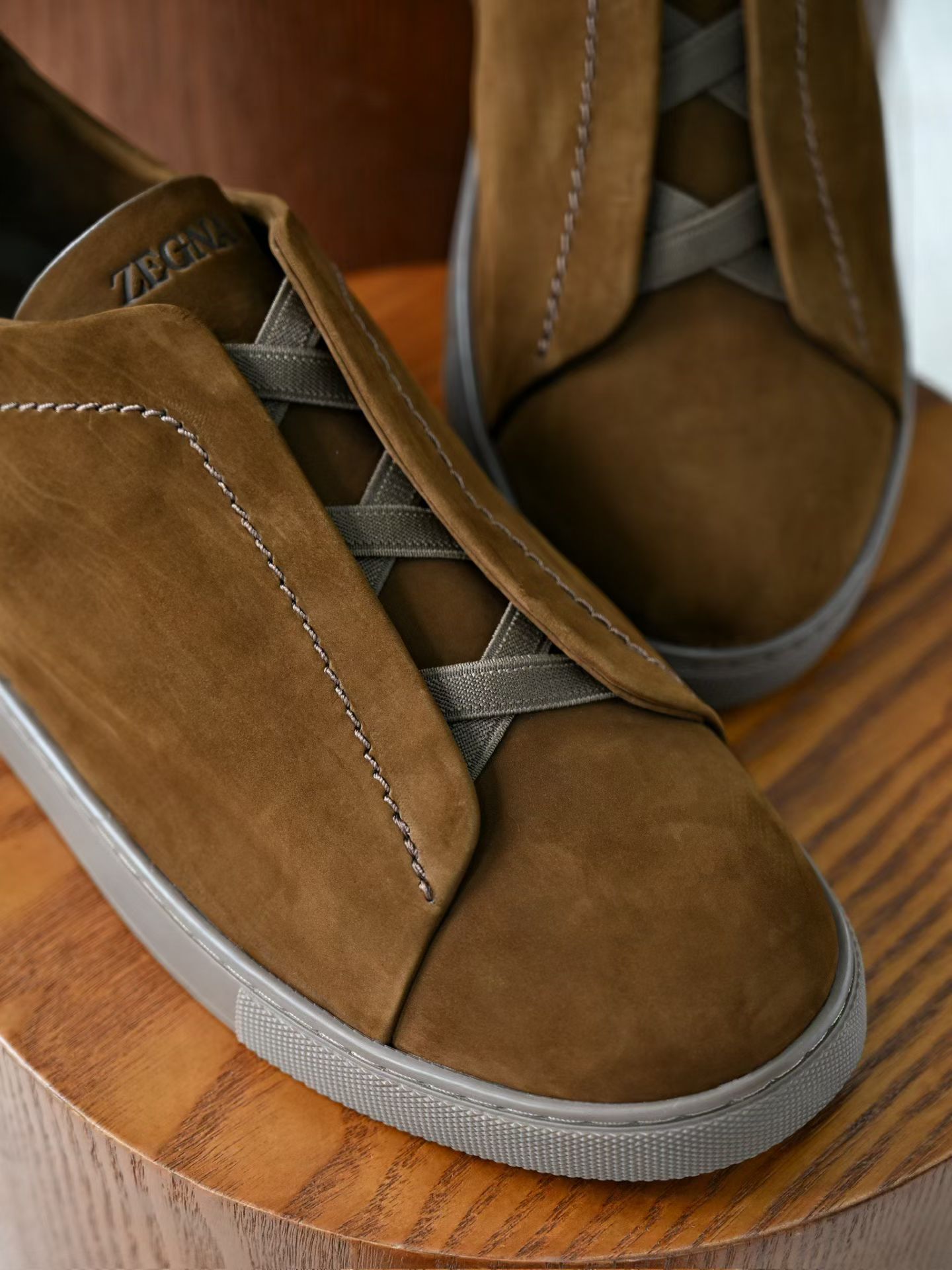 ZE2441-5 杰尼亚  Zegna Triple -(Suede) Laceless Sneakers -C0-LHNBC-S7964Z