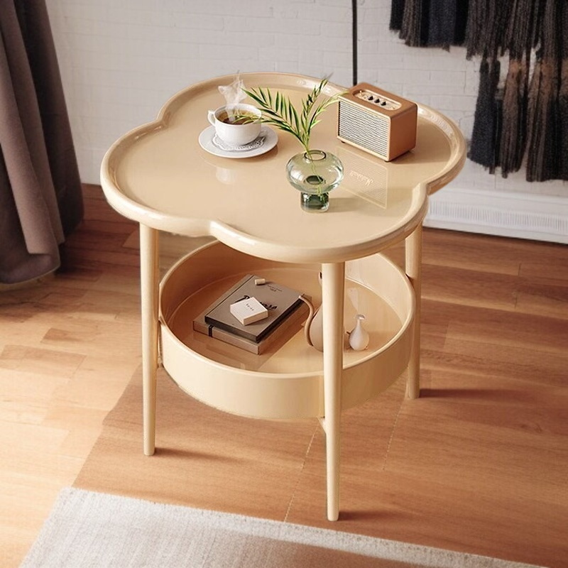 Stabiler und vielseitiger Beistelltisch aus Holz