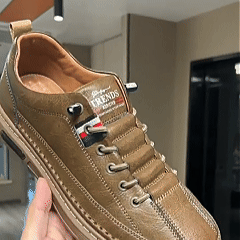 🔥50% popust! ⏰Ergonomsko oblikovani ortopedski čevlji za moške, izdelani iz telečjega usnja ✅Mehki, udobni in izjemno oporni🦶 - Učinkovito lajšajo bolečine v stopalih