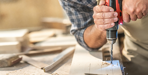 Werkzeuge und Haushaltswaren