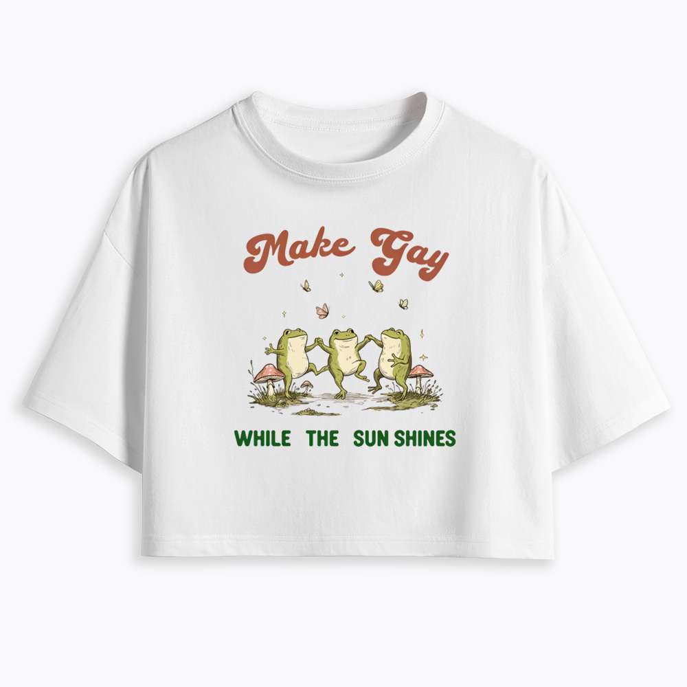 Tap Water Buddies Frog Cropped T-Shirt