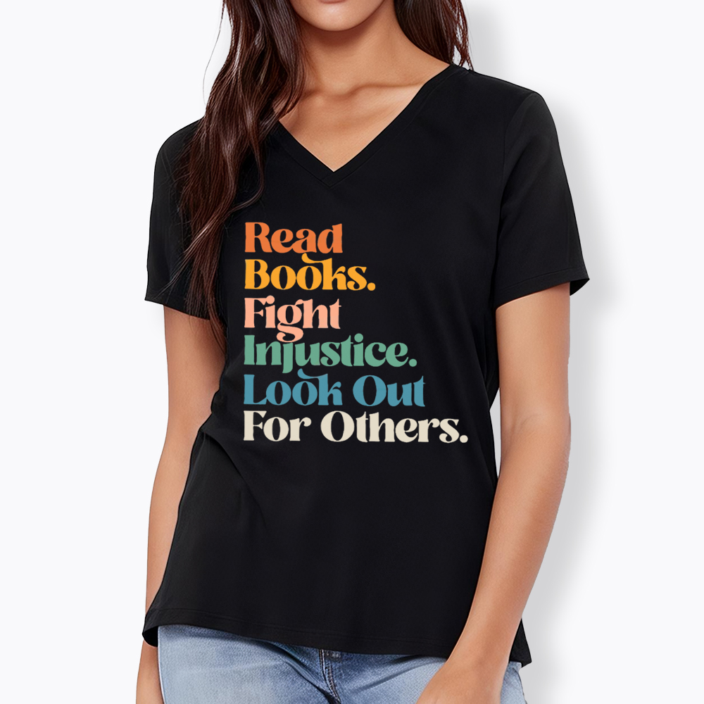 Read Banned Books Social Justice V-Neck Classic T-Shirt